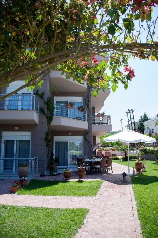 Apartments Eleni 4 Seasons Ханиоти Экстерьер фото